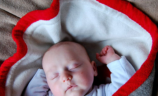 怎樣取寶寶名字 新穎有涵養(yǎng)的寶寶名字大全:?jiǎn)巫钟泻x