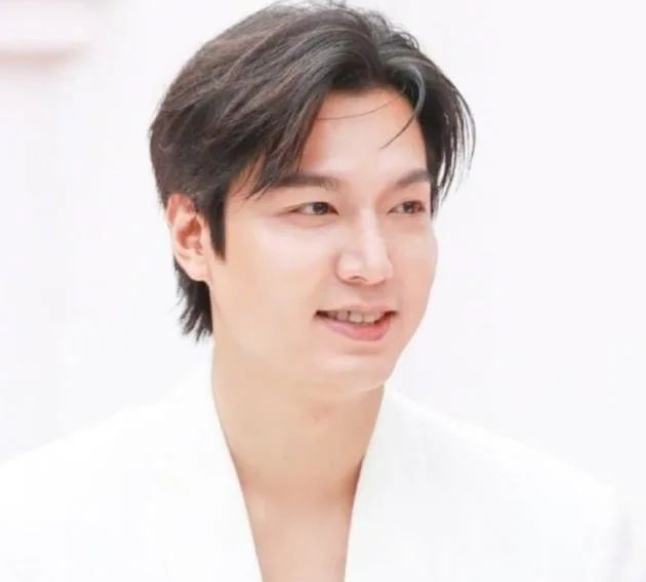 李敏鎬腫了，臉頰胖疑似整容后遺癥？李敏鎬名字打分，解析