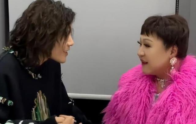 向佐：我把假向太抓來直播間啦，向佐名字打分，解析