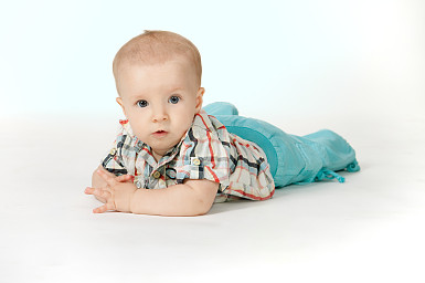 姓李的男孩起名字99分，照著抄都不會錯(cuò)！