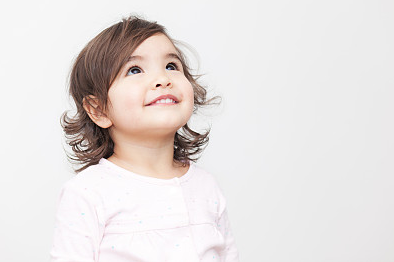 很火的羅氏女寶寶起名，女孩子姓羅取什么名字好？