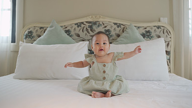 出自古詩(shī)詞有深意的寶寶名字，傳統(tǒng)詩(shī)詞中蘊(yùn)藏的驚艷好名