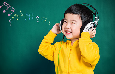 男孩取名：有出息的男寶寶起名，寓意大富大貴的男孩名字