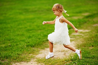 2024年小龍女取什么名字好聽,屬龍女孩高雅有涵養的名字