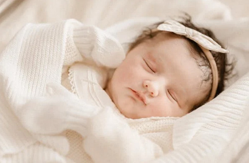 2025蛇年女寶的宜用字，蛇寶寶順風順水好名字