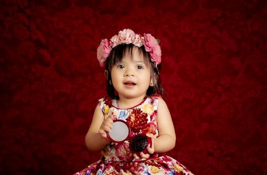 用“亦”字取的好聽名字,帶亦字女孩名字大全